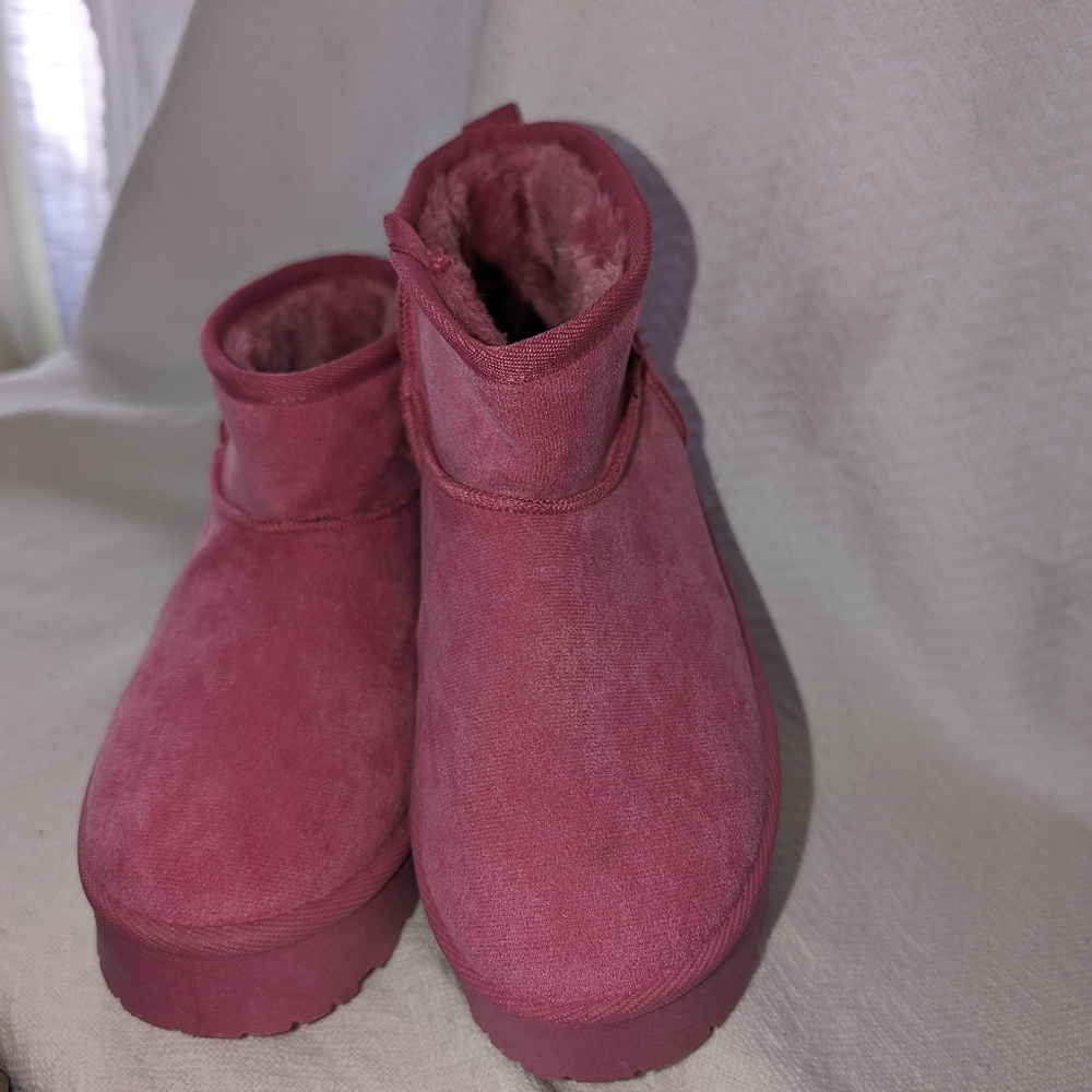 Pink booties - Picture 2 of 2